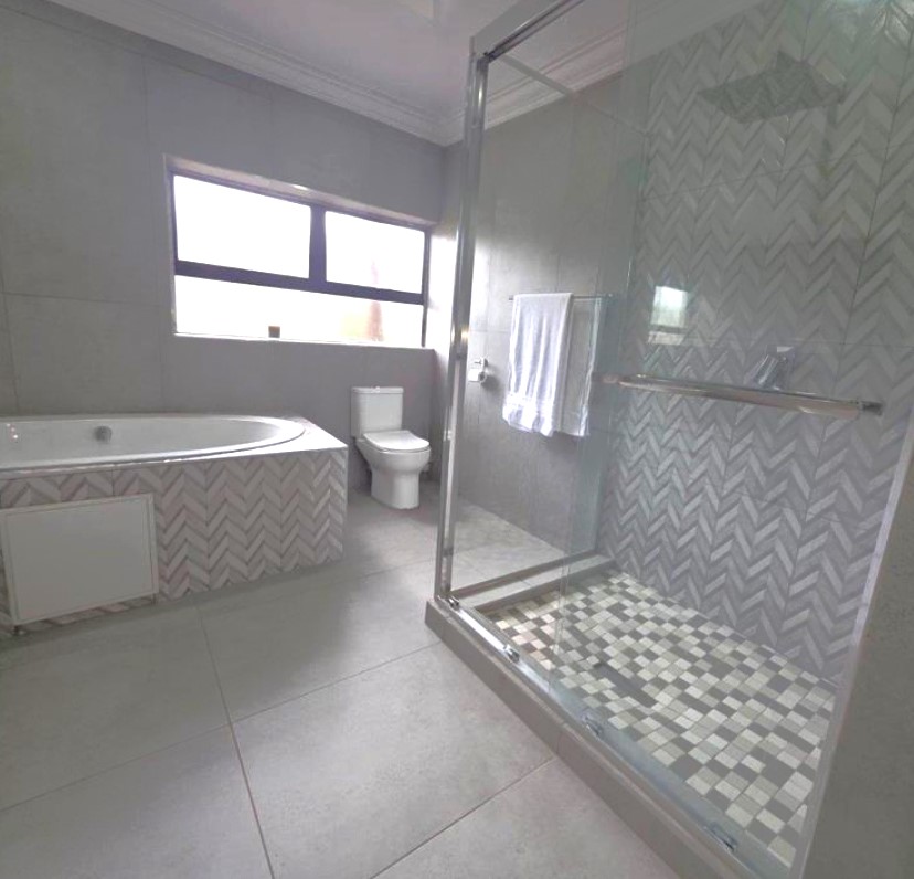 4 Bedroom Property for Sale in Flamwood North West